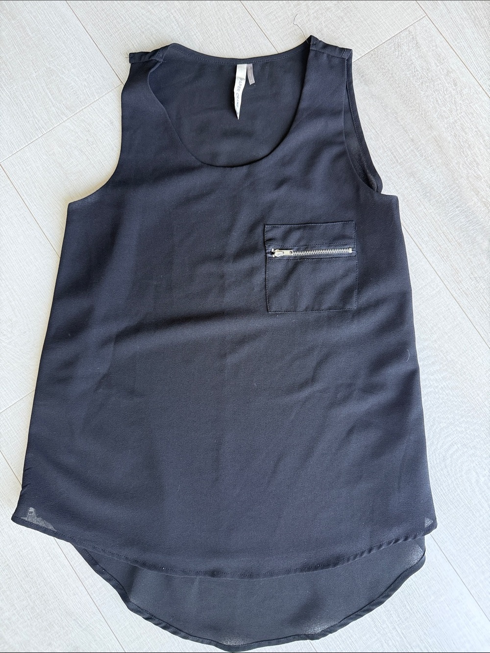 Paper Crane Black Sleeveless Zip-Pocket Zipper Sides Tank Top - small